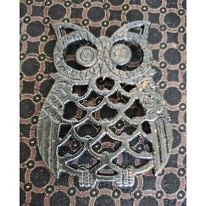 VINTAGE (2) Cast Iron Trivet Coaster OWL Kitchen Ware 4" Made In Taiwan GuC